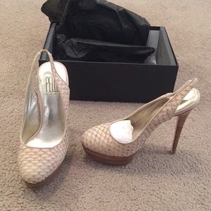 Sling back Rose fish skin heels!